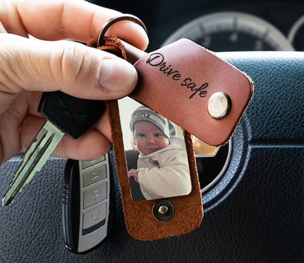 Drive safe keychain with photo